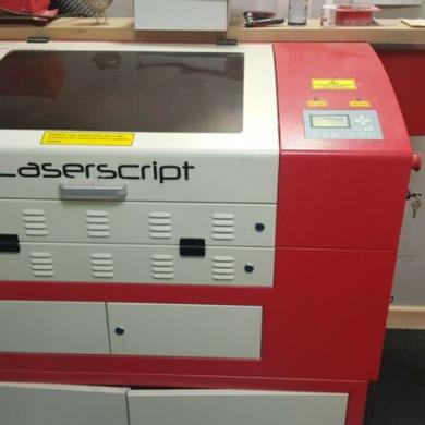 Laser Engraver - Lazer Cutting Machine 680X400 CO2 Uk Supply 60 Watt Lazer for sale from United ...